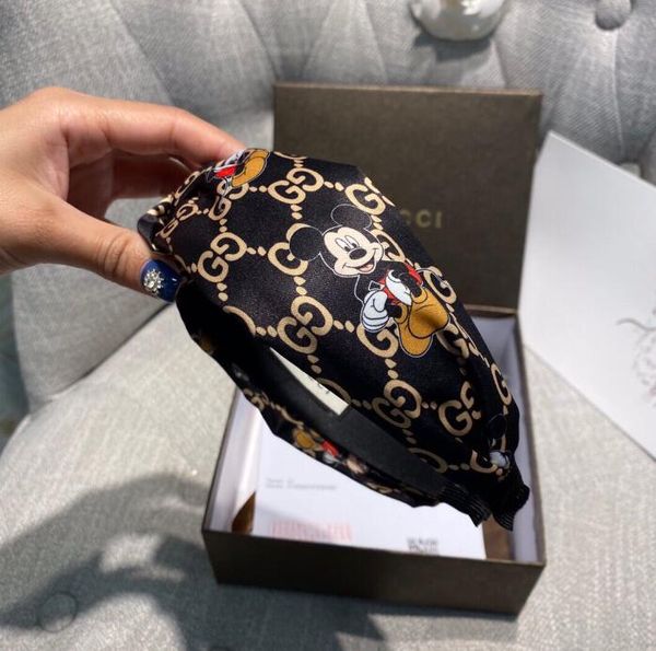20new wide band knotted hair hoop classic letters fashion ladies hairpin small bee pattern headband hair accessories wholesale +box
20new wide band knotted hair hoop classic letters fashion ladies hairpin small bee pattern headband hair accessories wholesale +box