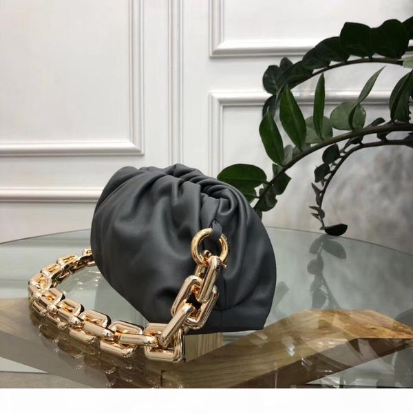 version~2020041601 genuine leather italy sheep skin 31*16*12cm gold chain soft pouch bag brown black cream orange olive grey caramel
version~2020041601 genuine leather italy sheep skin 31*16*12cm gold chain soft pouch bag brown black cream orange olive grey caramel