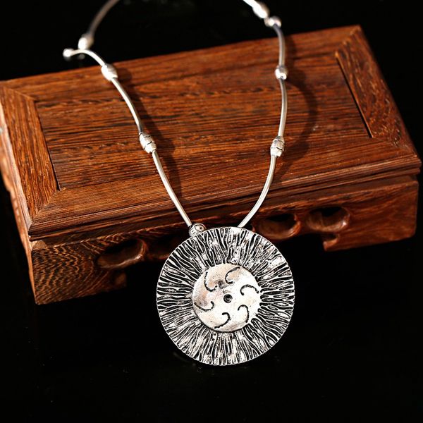 tibetan jewelry vintage round silver plated pendants necklaces femme hollow carved flower alloy necklaces for women
tibetan jewelry vintage round silver plated pendants necklaces femme hollow carved flower alloy necklaces for women
