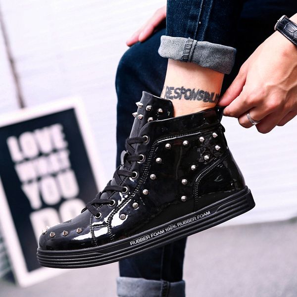 men's lace-up jogging shoes breathable outdoor sports shoes light casual comfortable sports studded shiny tide, Black
men's lace-up jogging shoes breathable outdoor sports shoes light casual comfortable sports studded shiny tide, Black