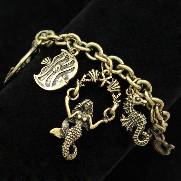 vintage gold bronze princess ariel mermaid sea horse conch charm cuff chain bangle bracelet jewelry girl gift, Red;blue
vintage gold bronze princess ariel mermaid sea horse conch charm cuff chain bangle bracelet jewelry girl gift, Red;blue