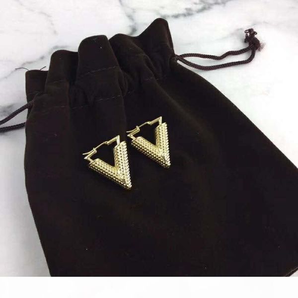 europe and america popular women earrings yellow gold plated letter earrings for girls women for party wedding, Golden;silver 
europe and america popular women earrings yellow gold plated letter earrings for girls women for party wedding, Golden;silver