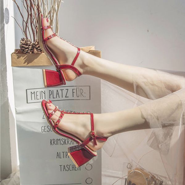 roman sandals female fairy wind 2020 new summer wild rivets open toe in the evening with thick shoes with high heels, Black
roman sandals female fairy wind 2020 new summer wild rivets open toe in the evening with thick shoes with high heels, Black
