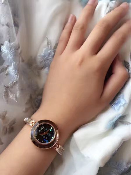delicate cute girls slim bracelet watches blingbling crystals women summer dress wrist watch quartz relogios montre femme w111, Slivery;brown
delicate cute girls slim bracelet watches blingbling crystals women summer dress wrist watch quartz relogios montre femme w111, Slivery;brown