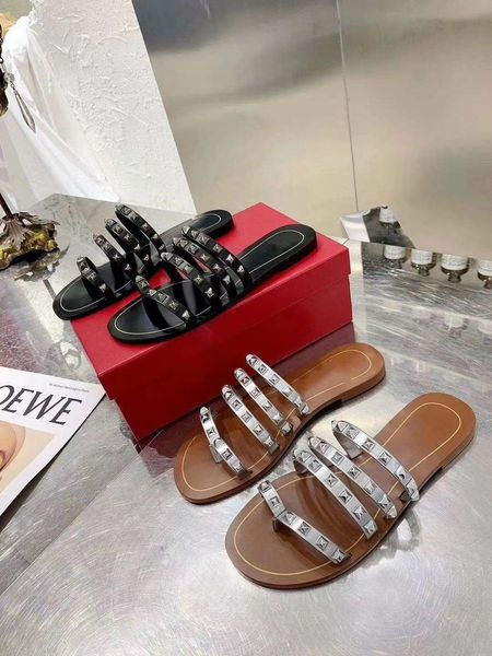 2020 woman shoes quality fashion luxury shoes fashion designer style calfskin flip flop summer sandals fashion party hi size 35-42, Black
2020 woman shoes quality fashion luxury shoes fashion designer style calfskin flip flop summer sandals fashion party hi size 35-42, Black