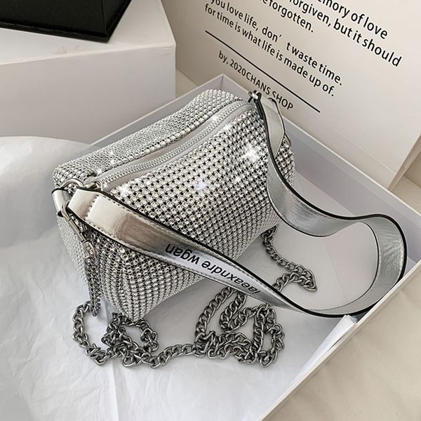 large-capacity casual shoulder bag 2020 new messenger bag female fashionable temperament small bright diamond small
