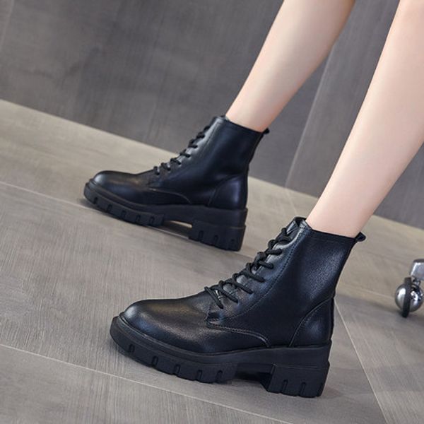 2020 new spring and autumn british style thick-soled fashion handsome all-match plus size female short boots, Black
2020 new spring and autumn british style thick-soled fashion handsome all-match plus size female short boots, Black
