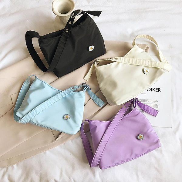 simple women handbags classic texture creative design daisy flower travel daily tote portable ladies shoulder bag
simple women handbags classic texture creative design daisy flower travel daily tote portable ladies shoulder bag