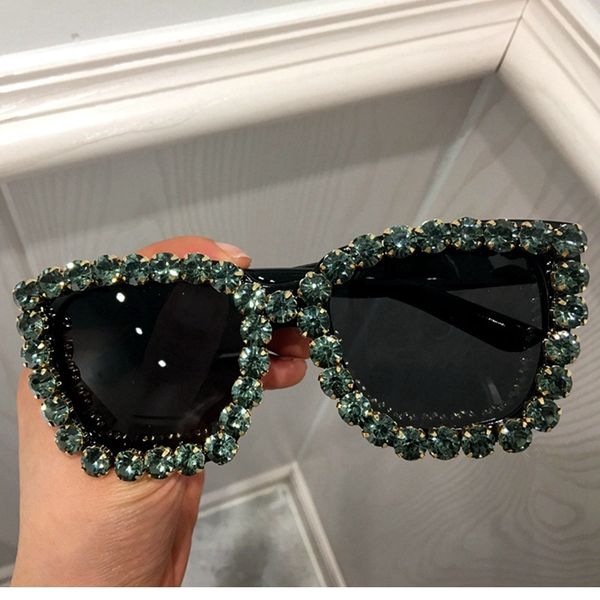 2020 europe and america box diamond set sun glasses women's fashion sunglasses exaggeration retro, White;black
2020 europe and america box diamond set sun glasses women's fashion sunglasses exaggeration retro, White;black