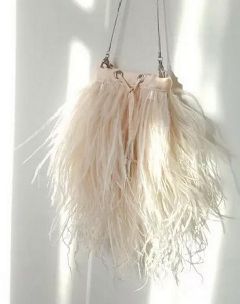 women ostrich feathers evening party bag girls small wedding luxury chain tassel shoulder bag feather phone pouch
women ostrich feathers evening party bag girls small wedding luxury chain tassel shoulder bag feather phone pouch