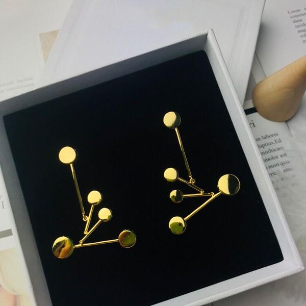 european and american early spring new green diamond irregular fashion designer earrings luxury designer jewelry women earrings, Golden
european and american early spring new green diamond irregular fashion designer earrings luxury designer jewelry women earrings, Golden