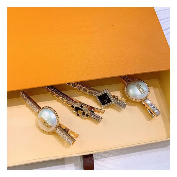 Designers full diamond signature all-match rhinestone one-word duckbill clips bangs accessory broken hair bang clip
Designers full diamond signature all-match rhinestone one-word duckbill clips bangs accessory broken hair bang clip