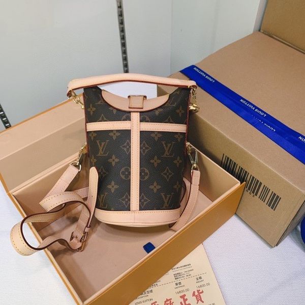 2020 duffle handbag wallet backpack main card holder duffel bag women handbags handbag horsebit card holder, Silver
2020 duffle handbag wallet backpack main card holder duffel bag women handbags handbag horsebit card holder, Silver