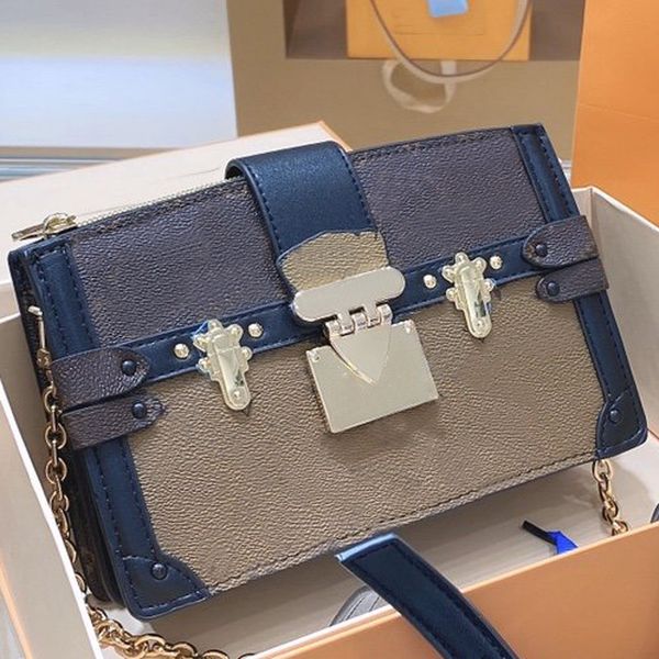 messenger bag shoulder bag women chain flap bag fashion old flower patchwork color metal buckle letter zipper ing
messenger bag shoulder bag women chain flap bag fashion old flower patchwork color metal buckle letter zipper ing