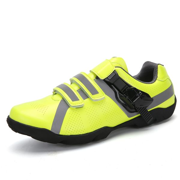 cycling shoes child outdoor sports breathable non-slip shoes professional mountain bike bicycle self-locking 
cycling shoes child outdoor sports breathable non-slip shoes professional mountain bike bicycle self-locking