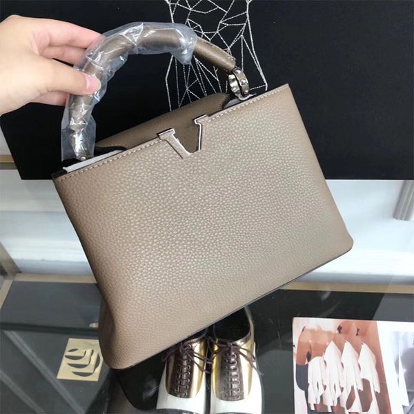 fashion handbags concise classic handbags name vintage messenger bags fine and generous concise and trend handbags size 23cmx16cm
fashion handbags concise classic handbags name vintage messenger bags fine and generous concise and trend handbags size 23cmx16cm