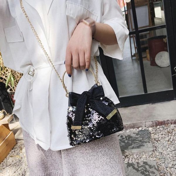 women's fashion metal handbag bow sequins messenger bag chain wild bucket bags small chain crossbody pack bolsa feminina /e
women's fashion metal handbag bow sequins messenger bag chain wild bucket bags small chain crossbody pack bolsa feminina /e