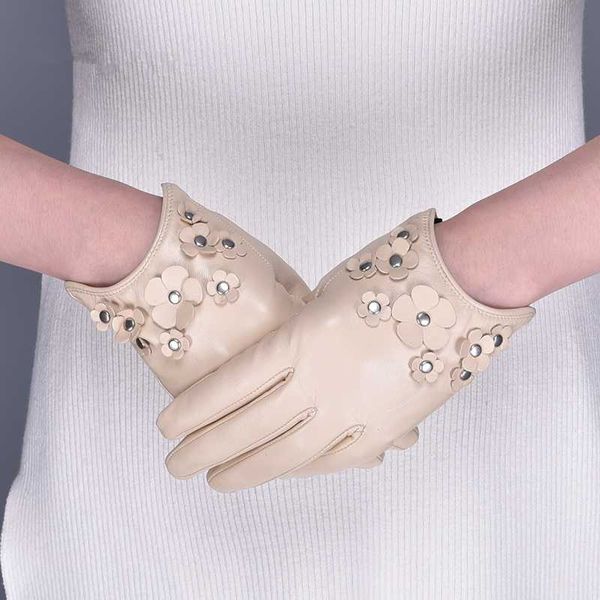 nh genuine leather gloves for women brand fashion beige real goatskin gloves with floral mittens thin new arrived, Blue;gray
nh genuine leather gloves for women brand fashion beige real goatskin gloves with floral mittens thin new arrived, Blue;gray