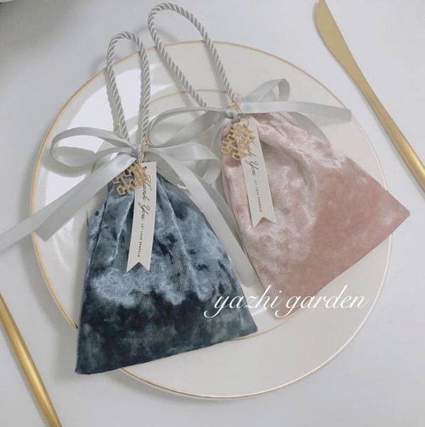 simple retro style hand-held velvet wedding candy bag gift box packaging event & party supplies 10pcs/lot
simple retro style hand-held velvet wedding candy bag gift box packaging event & party supplies 10pcs/lot