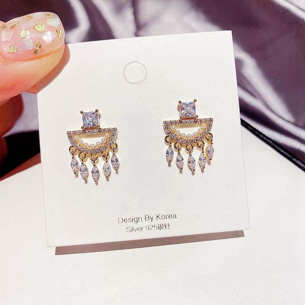 migga retro design geometric cubic zirconia earrings for women elegant chandelier earrings jewelry, Golden;silver
migga retro design geometric cubic zirconia earrings for women elegant chandelier earrings jewelry, Golden;silver