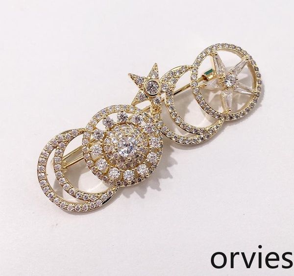 2020 selling copper gold-plated ornaments exquisite luxury temperament star moon spin belt drill brooch ornaments, Gray
2020 selling copper gold-plated ornaments exquisite luxury temperament star moon spin belt drill brooch ornaments, Gray