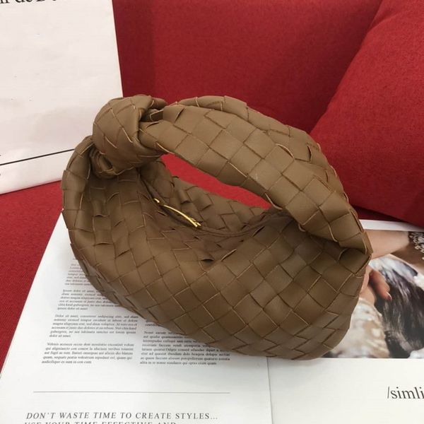 new arrival women woven bags soft leather with knotted hand bags mini wallet with large size ing
new arrival women woven bags soft leather with knotted hand bags mini wallet with large size ing