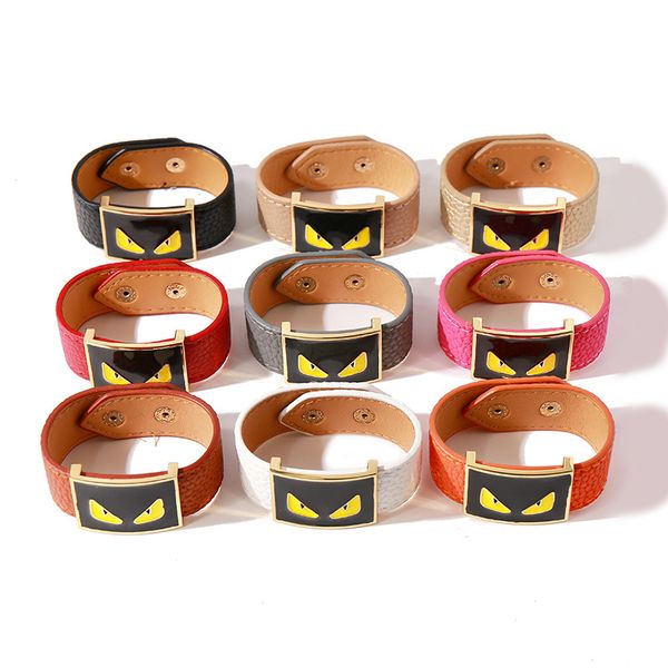 European and American fashion hot sale Litchi pattern single circle glossy oil drop sun eye buckle alloy PU bracelet
European and American fashion hot sale Litchi pattern single circle glossy oil drop sun eye buckle alloy PU bracelet