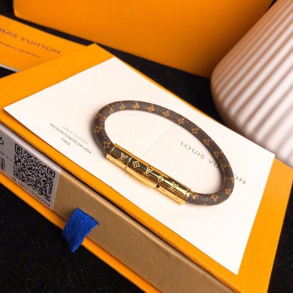 brand leather bracelets bangles women men 19cm 316l stainless steel statement bracelet pulseiras jewelry accessories with box v05
brand leather bracelets bangles women men 19cm 316l stainless steel statement bracelet pulseiras jewelry accessories with box v05