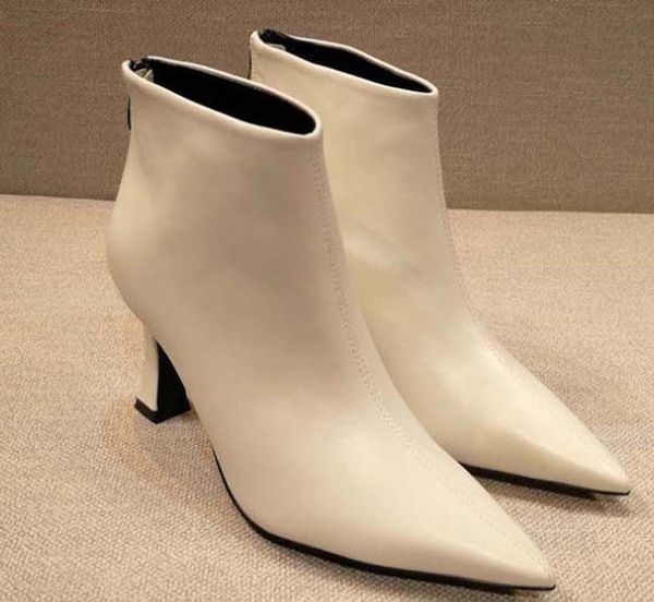 fashion leather star women shoes woman leather short autumn winter ankle fashion brand women boots 02 px46, Black
fashion leather star women shoes woman leather short autumn winter ankle fashion brand women boots 02 px46, Black