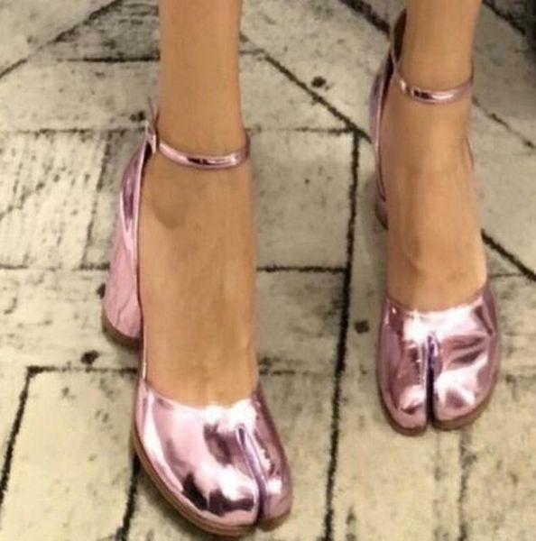 fashion womens split toe ankle strap buckle block heels sandals casual shoes real leather shiny sequins 6colors luxury new 2020, Black
fashion womens split toe ankle strap buckle block heels sandals casual shoes real leather shiny sequins 6colors luxury new 2020, Black