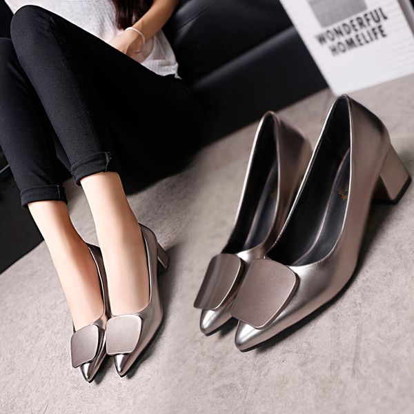 edition of bigger sizes pointed mouth shallow single shoes with thick with work shoes for women's black
edition of bigger sizes pointed mouth shallow single shoes with thick with work shoes for women's black