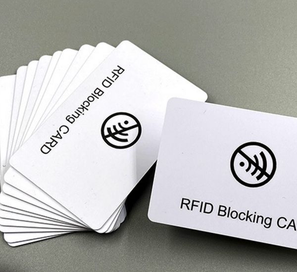 portable credit card protector rfid blocking nfc signals shield secure for passport case purse ic card anti-scanning 1000pcs
portable credit card protector rfid blocking nfc signals shield secure for passport case purse ic card anti-scanning 1000pcs