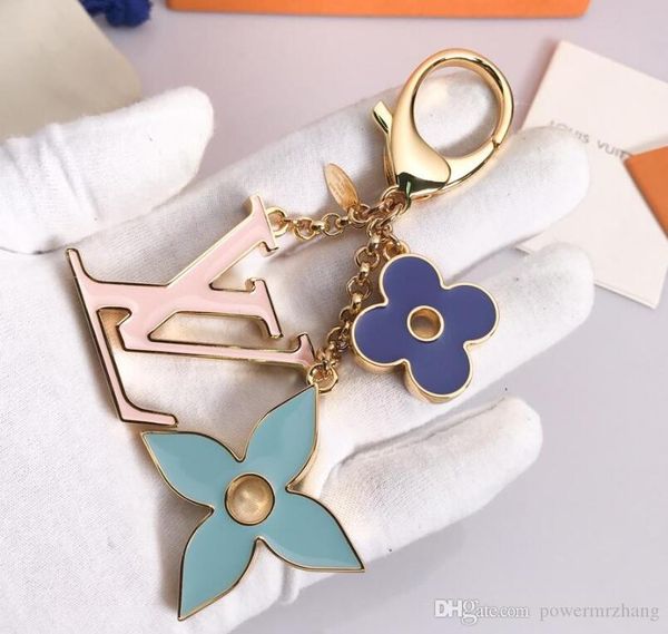 2019 new fashion keychain cirle fashion car keychains stainless steel designer women keychain for gifts with box original box
2019 new fashion keychain cirle fashion car keychains stainless steel designer women keychain for gifts with box original box