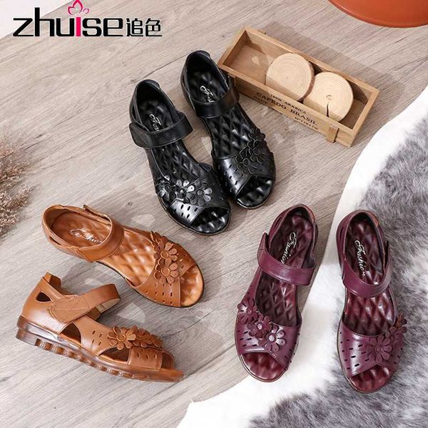 summer new middle-aged and elderly mother shoes comfortable shoes non-slip tendon bottom large size leather women sandals, Black
summer new middle-aged and elderly mother shoes comfortable shoes non-slip tendon bottom large size leather women sandals, Black