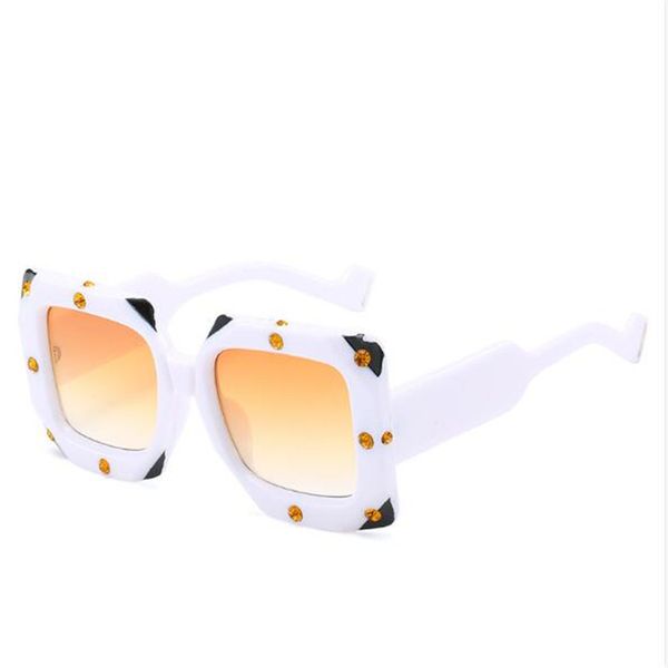 zowensyh shiny gold summer style gold plated eyewear retro men white sunglasses men women sunglasses with diamonds glasses, White;black
zowensyh shiny gold summer style gold plated eyewear retro men white sunglasses men women sunglasses with diamonds glasses, White;black