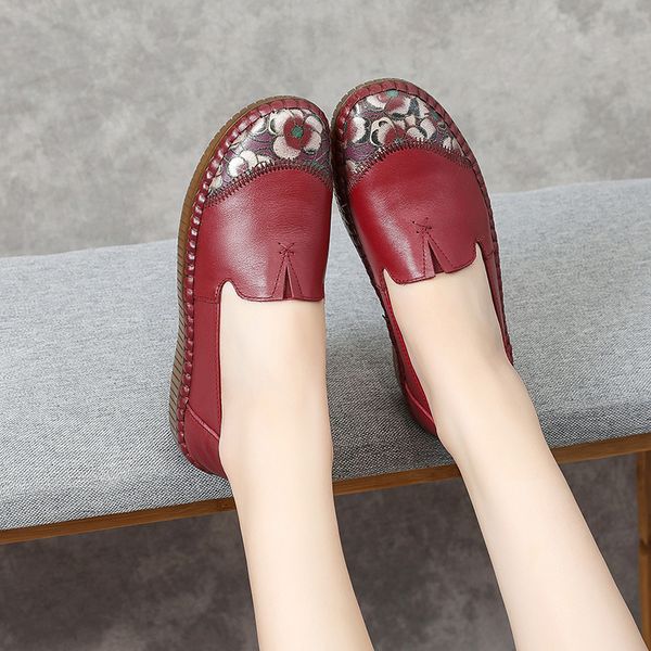 2020 retro handmade mom flats shoes plus size 35-41 genuine leather women casual loafers soft comfortable shoes, Black
2020 retro handmade mom flats shoes plus size 35-41 genuine leather women casual loafers soft comfortable shoes, Black