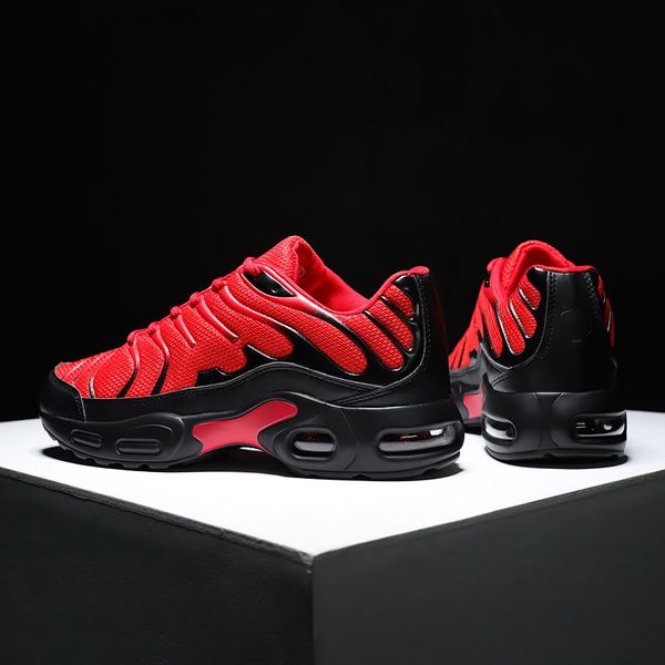 new professional running shoes men sneakers red black light weight walking shoes size 39-46 athletic footwear
new professional running shoes men sneakers red black light weight walking shoes size 39-46 athletic footwear