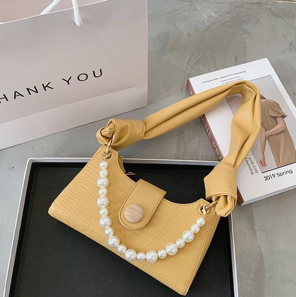 fashion handbags female shouder bag pu woman sac attractive bag rank new trend urban style special model classic
fashion handbags female shouder bag pu woman sac attractive bag rank new trend urban style special model classic