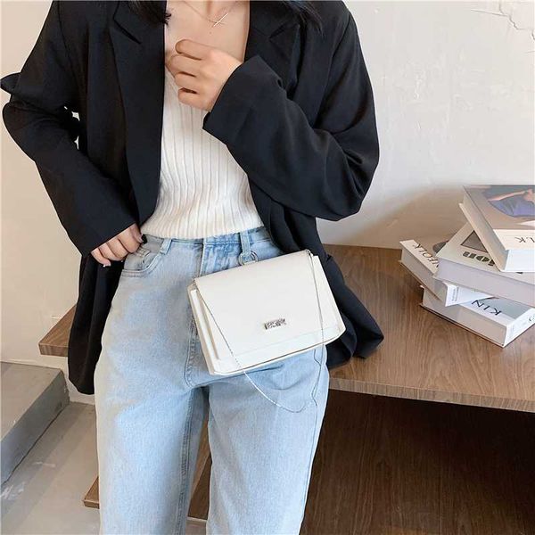 chain design small pu leather crossbody bags for women 2020 shoulder handbags female travel lady fashion cross body bag
chain design small pu leather crossbody bags for women 2020 shoulder handbags female travel lady fashion cross body bag