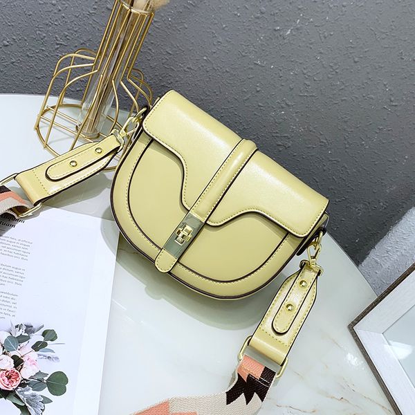 2020 fashion luxury 2 straps quality crossbody bags for women saddle bags pu leather shoulder messenger bag semi-circle handbags
2020 fashion luxury 2 straps quality crossbody bags for women saddle bags pu leather shoulder messenger bag semi-circle handbags