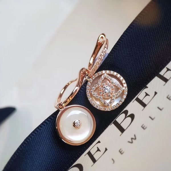 female jewelry 2019 early spring explosion models korean version of the popular lotus silver plated fritillary earrings, Golden;silver
female jewelry 2019 early spring explosion models korean version of the popular lotus silver plated fritillary earrings, Golden;silver