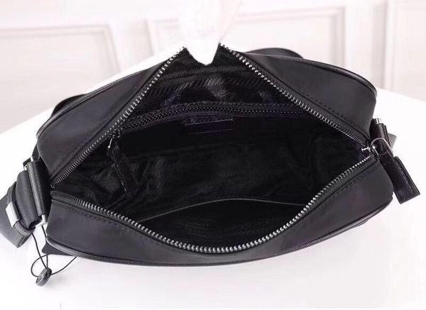 designer- cross body bag for men orignal messenger bag designer satchel waterproof man's shoulder bag parachute fabric purse
designer- cross body bag for men orignal messenger bag designer satchel waterproof man's shoulder bag parachute fabric purse