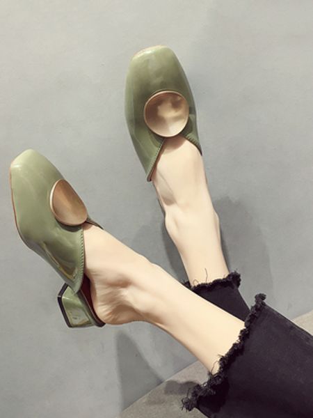 2020 new korean version of the metal round buckle with the baotou muller shoes fairy roman sandals, Black
2020 new korean version of the metal round buckle with the baotou muller shoes fairy roman sandals, Black