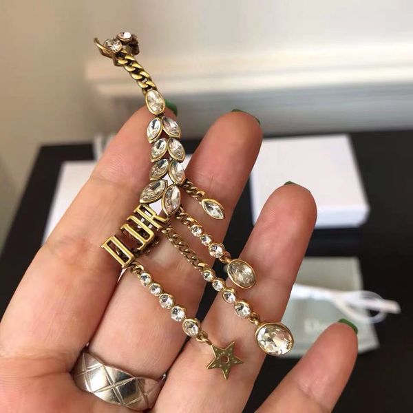 earrings european and american new wheat ear horse eye crystal retro personality tassel letter earrings long earrings, high quality, White
earrings european and american new wheat ear horse eye crystal retro personality tassel letter earrings long earrings, high quality, White