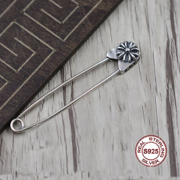 s925 sterling silver brooch personalized retro punk style iris pin hip-hop small flower shawl send lover's gift jewelry, Gray
s925 sterling silver brooch personalized retro punk style iris pin hip-hop small flower shawl send lover's gift jewelry, Gray