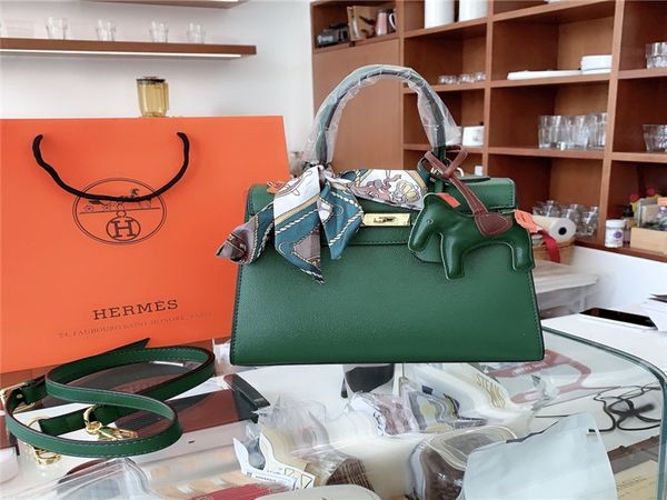 women's fashion designers handbags genuine leather shoulder bags crossbody bag tote purse cluth handbag message bag size: 25*18*10 cm h
women's fashion designers handbags genuine leather shoulder bags crossbody bag tote purse cluth handbag message bag size: 25*18*10 cm h
