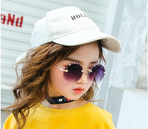 2020 classic vintage sunglasses children colorful mirror glasses boys girls metal frame kids cute outdoor eyeglasses, White;black
2020 classic vintage sunglasses children colorful mirror glasses boys girls metal frame kids cute outdoor eyeglasses, White;black