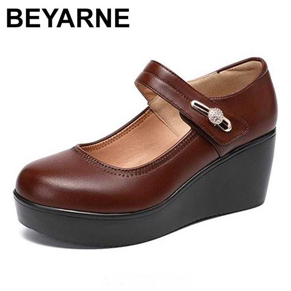 beyarne2020 spring leather shoes women platform wedge shoe high heels round toe comfortable black women pumps big size 33-43
beyarne2020 spring leather shoes women platform wedge shoe high heels round toe comfortable black women pumps big size 33-43