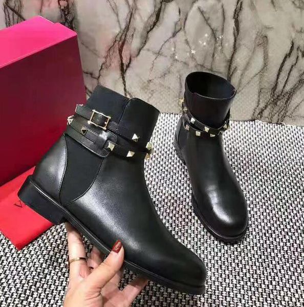 luxurious women ankle boots slip on famous rock studs designer women booties flats perfect booty with box,eu35-42, Black
luxurious women ankle boots slip on famous rock studs designer women booties flats perfect booty with box,eu35-42, Black