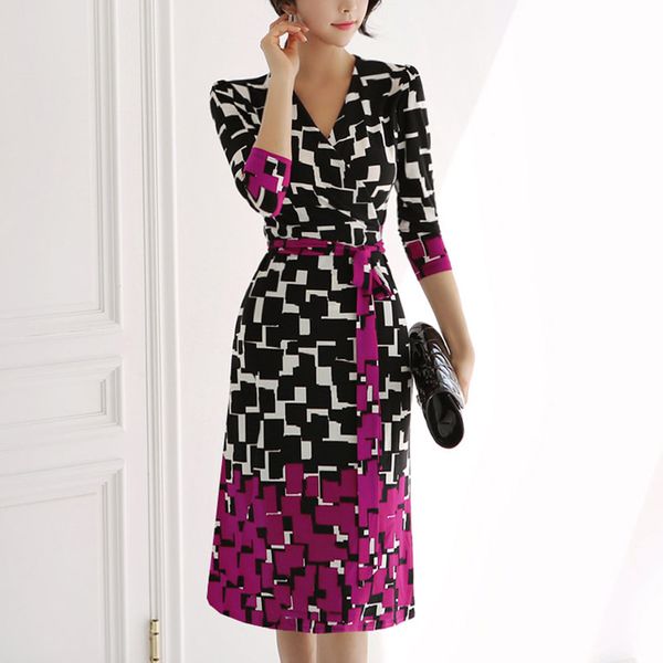 2020 autumn new style Korean temperament V-neck slim-fit lace-up waist fashion professional printed dress women
2020 autumn new style Korean temperament V-neck slim-fit lace-up waist fashion professional printed dress women